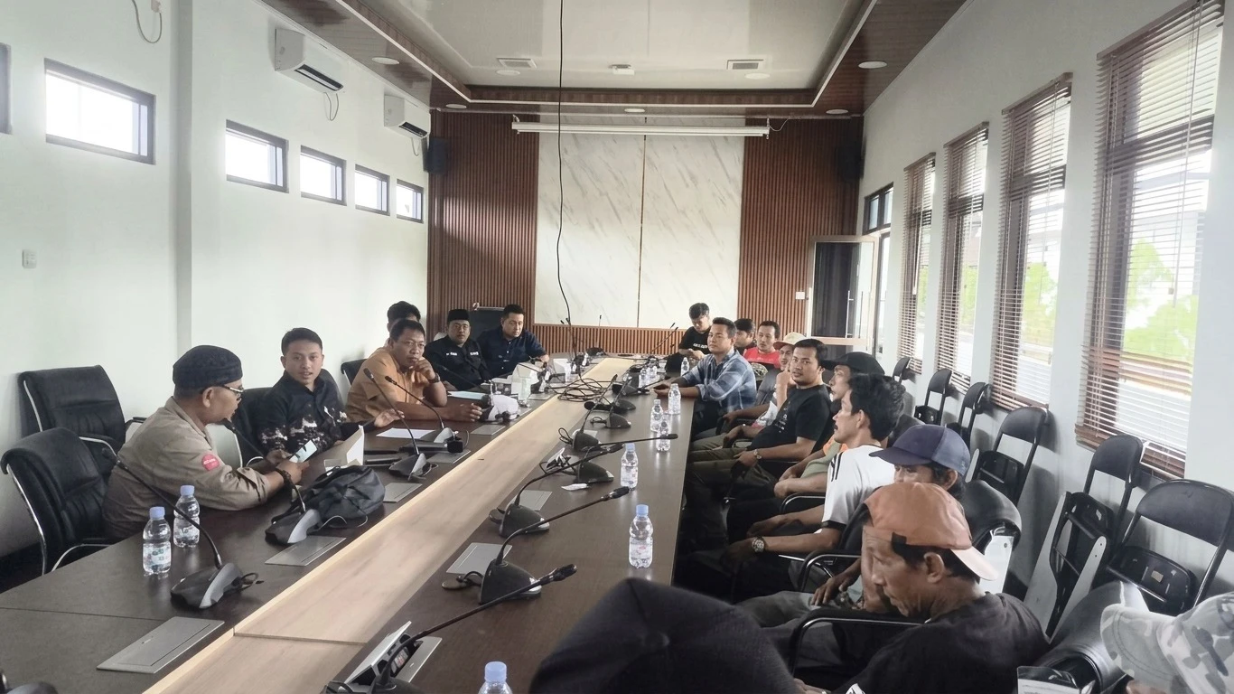 DPRD Subang Terima Aduan Dugaan Gudang Limbah di Sukamelang Subang