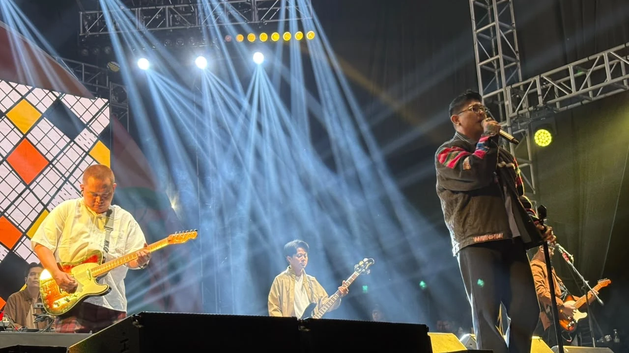 Kangen Band Guncang Alun-Alun Subang, Penonton Nikmati Hiburan Musik Gratis